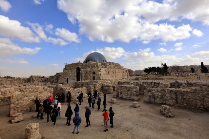 الأردن يتخذ حزمة إجراءات لتنشيط السياحة