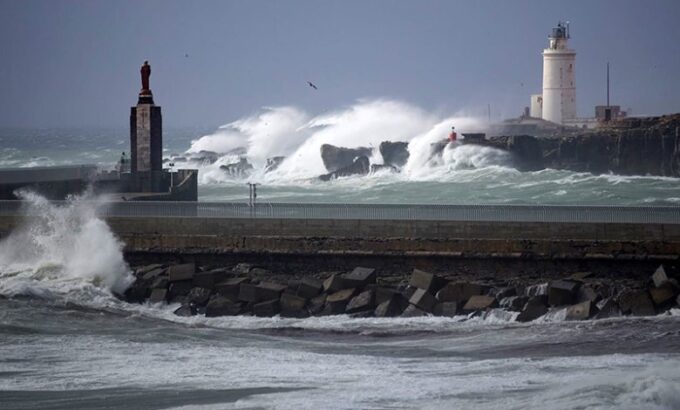 تعليق جديد للرحلات البحرية بين طريفة وطنجة بفعل سوء الأحوال الجوية