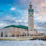 مسجد الحسن الثاني بالدار البيضاء قبلة المصلين لإحياء ليلة القدر في أجواء من الخشوع والطمأنينة