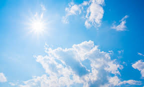 الطقس.. أجواء حارة مع تشكل سحب منخفضة مصحوبة بكتل ضبابية