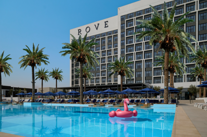 الإمارات.. روڤ للفنادق تعلن عن افتتاح فندق روڤ جزيرة المرجان في رأس الخيمة