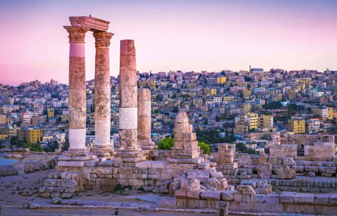 ارتفاع إيرادات السياحة بالأردن 8.9% إلى 1.7 مليار دولار بالربع الأول