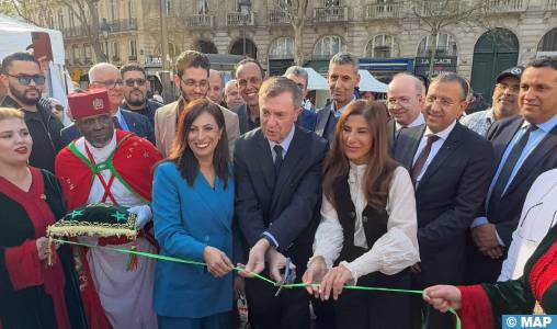 "ساحة سان ميشيل في باريس تعيش على إيقاع الأيام الثقافية المغربية"