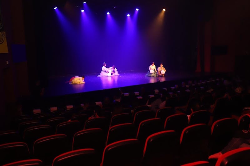 اطلاق مجلة "رؤى مسارح" المتخصصة في الممارسة المسرحية ضمن فعاليات اليوم العالمي للمسرح