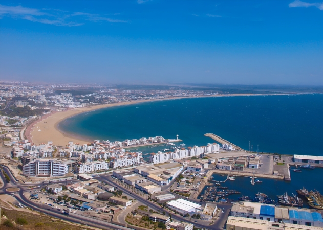 أكادير تحتضن الدورة الأولى للمنتدى الدولي للصناعة والخدمات