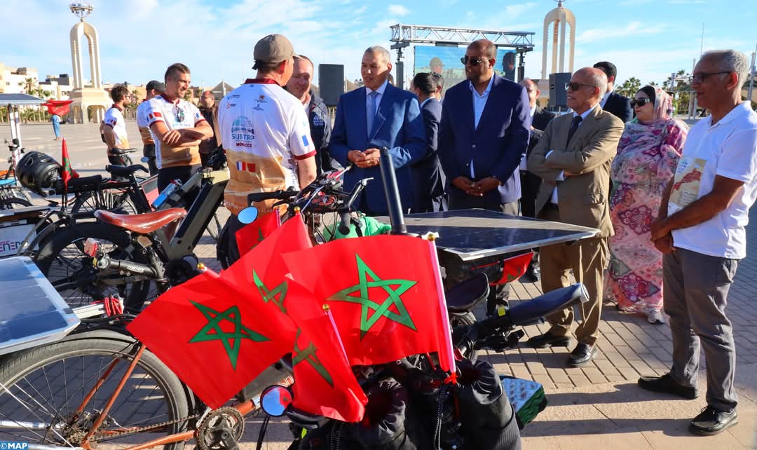 وصول المشاركين في النسخة الأولى من لحاق “رحلة الشمس بالمغرب” إلى العيون
