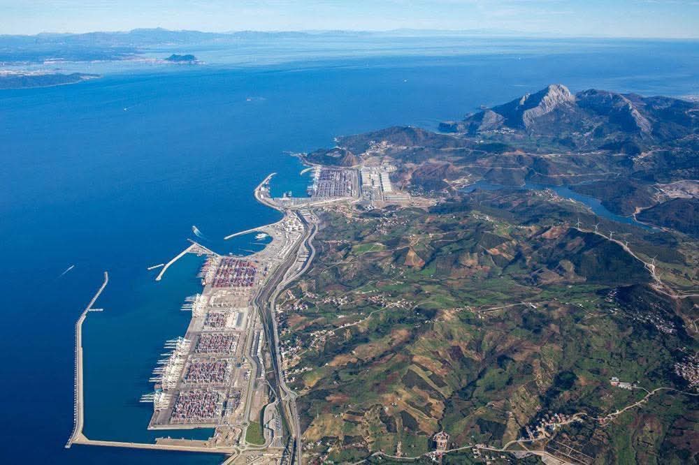 دولة ليبيريا تستقر على شركة طنجة المتوسط للهندسة لتطوير موانئها 