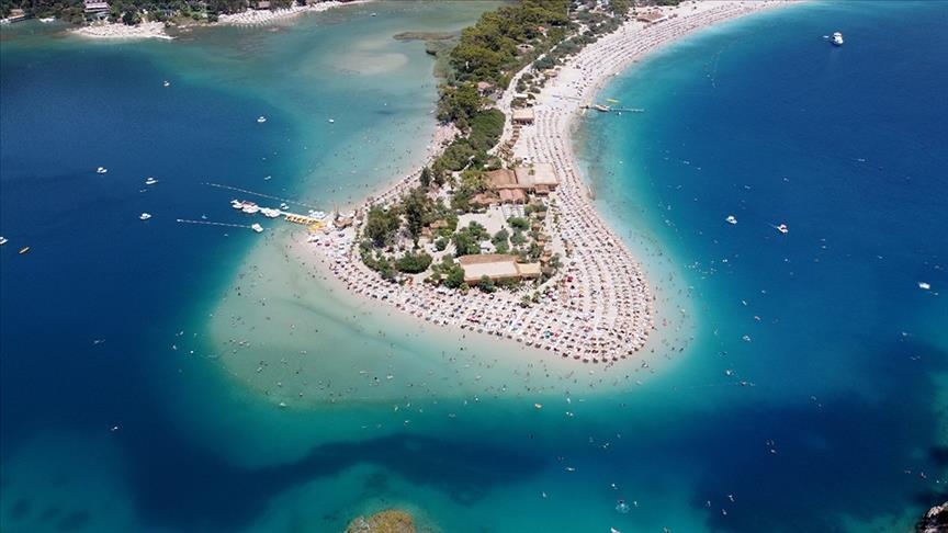 رئيس الاتحاد السياحي الآسيوي يشيد بثراء تركيا ثقافيا وتاريخيا