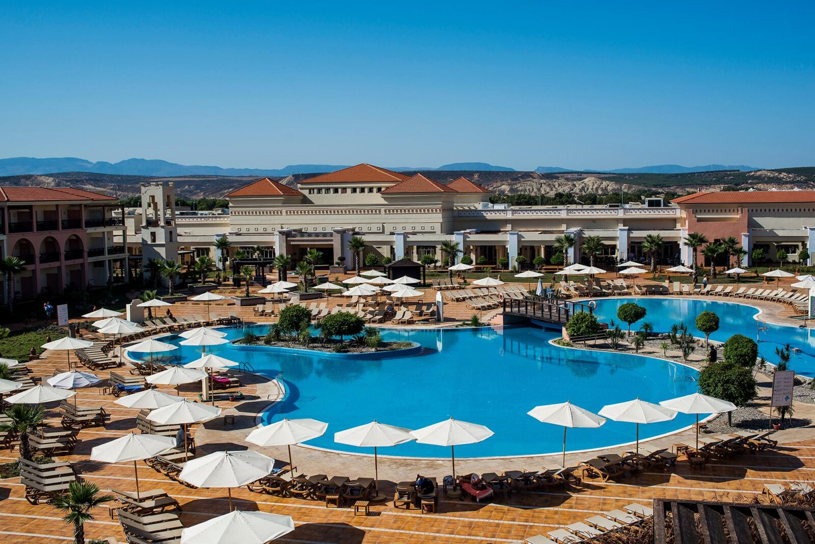 الحكومة تُفعِّل مبدأ “الزبون السري” وتصدر قرارت لتصنيف المؤسسات السياحية