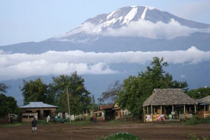 44 دولارا لكل زائر.. رسوم تأمين جديدة على السياح في تنزانيا