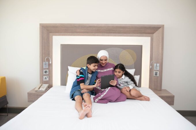 إقامة مجانية للأطفال في فندق نوفوتيل مركز دبي التجاري العالمي هذا الصيف