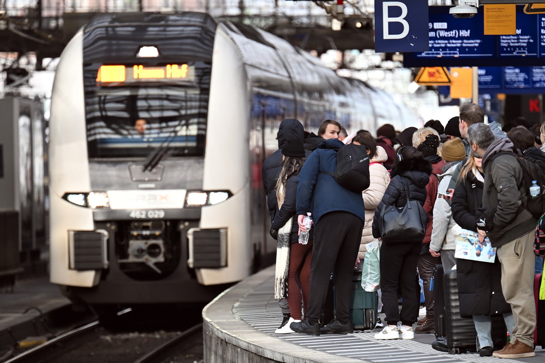 لماذا تعد قطارات ألمانيا الخيار الأمثل للسفر والمتعة والتوفير؟