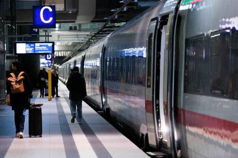 لماذا تعد قطارات ألمانيا الخيار الأمثل للسفر والمتعة والتوفير؟