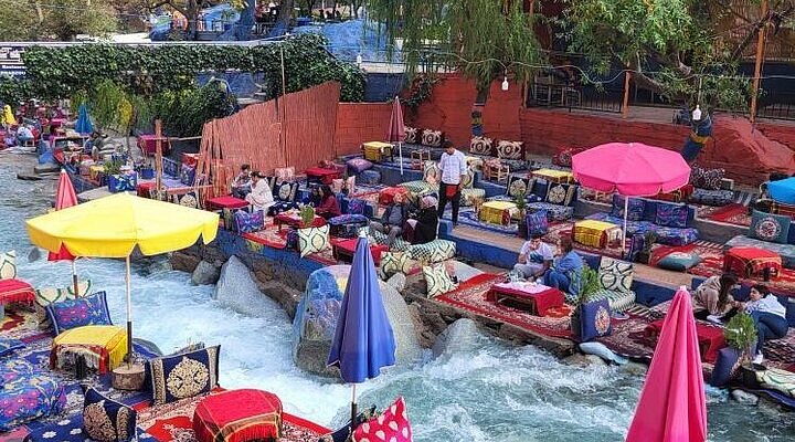 قرية باردة صيفا.. وجهة مفضلة يقصدها المغاربة والأجانب هربا من لهيب فصل الصيف