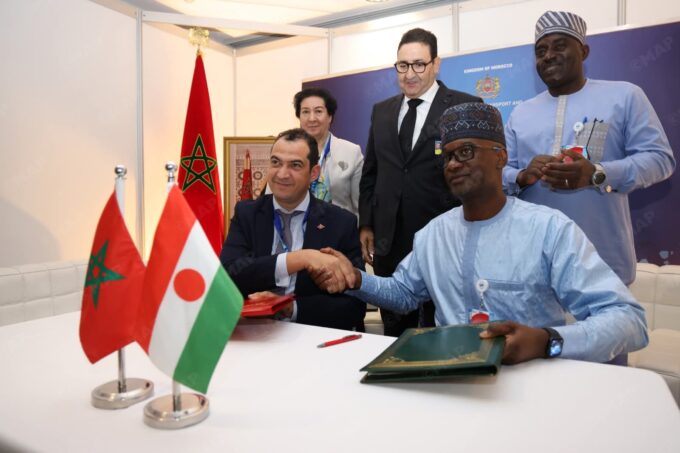 الطيران المدني.. المغرب والنيجر يوقعان مذكرة تفاهم لتعزيز تعاونهما