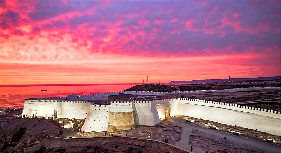 صحيفة "كلارين" الشهيرة.. تبرز "أسرار أكادير، سحر مدينة ساحلية"