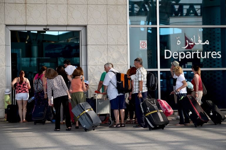 خطأ لغوي يحمل سائحتان أمريكيتان من "تو نيس" بفرنسا إلى تونس في إفريقيا