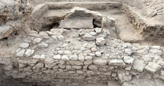 اكتشافات أثرية بموقع المدينة الغربية بإقليم سيدي بنور