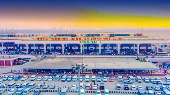 حريق في مطار بنغلاديش الرئيسي يوقف حركة الطيران