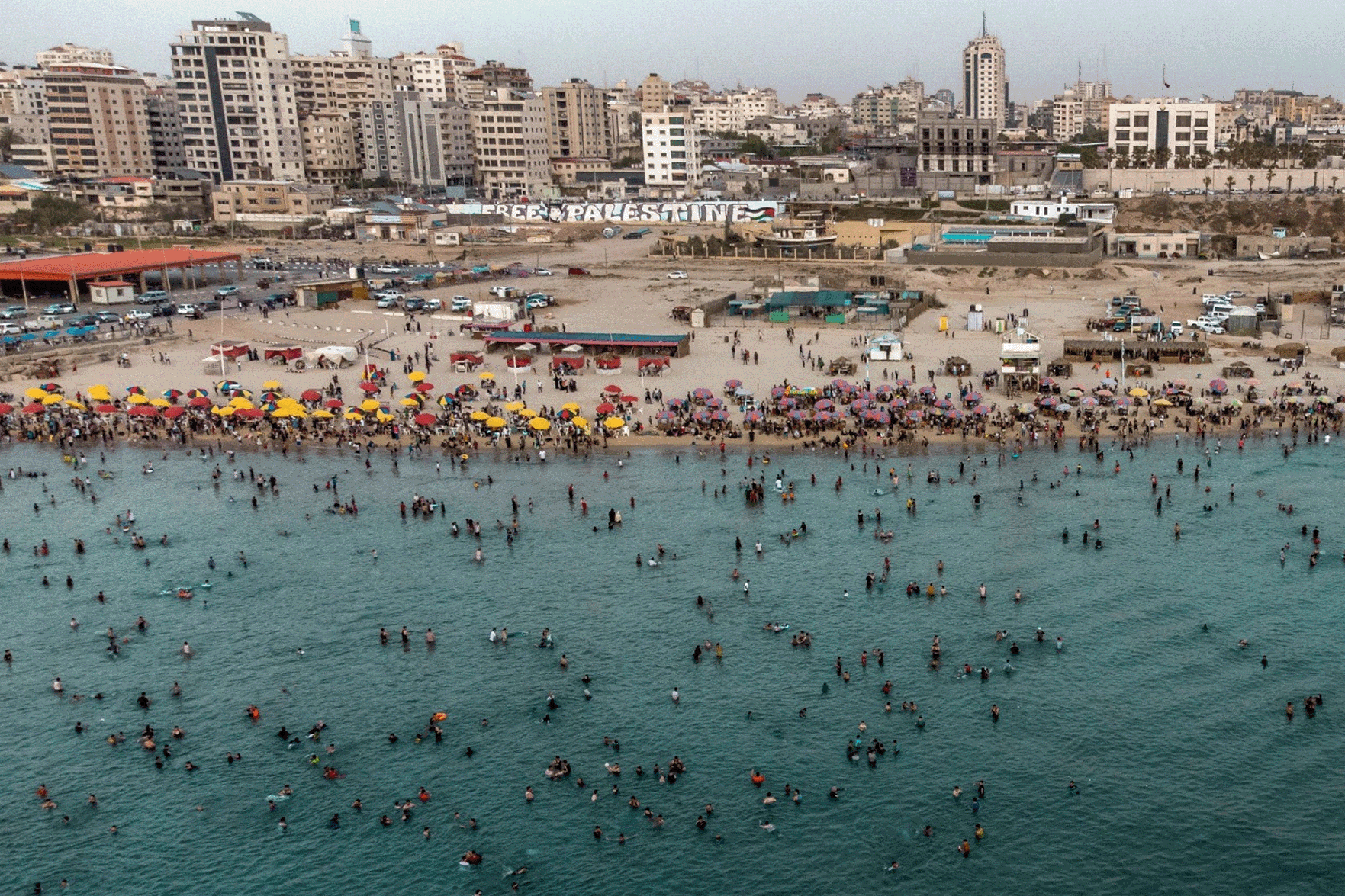 غزة وجهة سياحية ضائعة بين البحر والتاريخ والركام