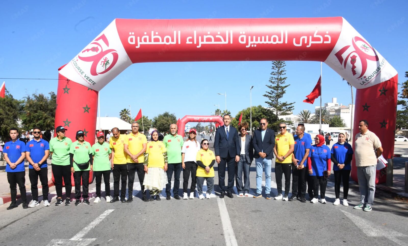 سباق التناوب الرمزي المسيرة الخضراء يحط الرحال بالصويرة في مرحلته السابعة