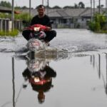 الفيضانات تحاصر ألف سائح في تايلاند