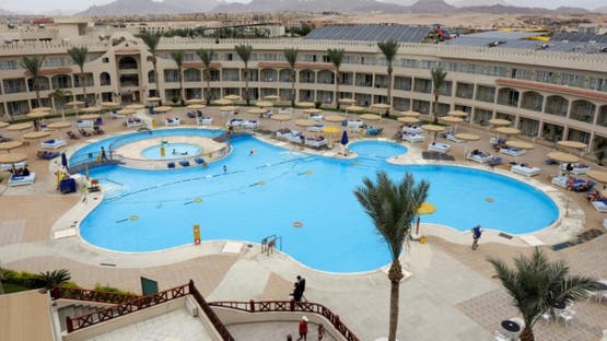 مصر تعلن ضوابط جديدة لتنظيم عمل الأجانب بالمنشآت السياحية