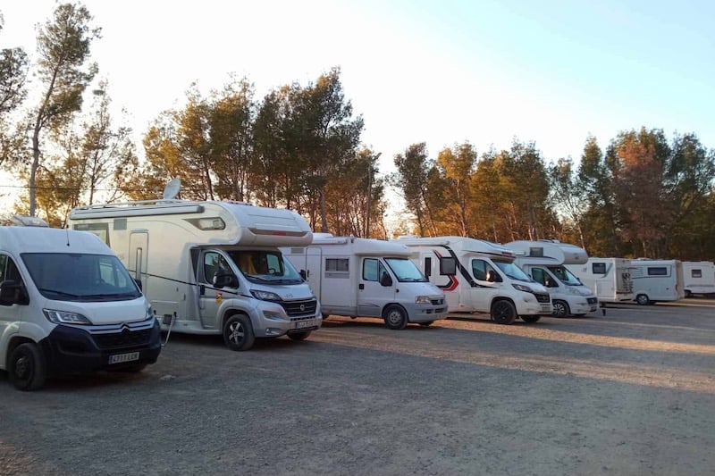 تدفّق سياح “الكارافانات” على المغرب يتعزز.. المتقاعدون في الصدارة