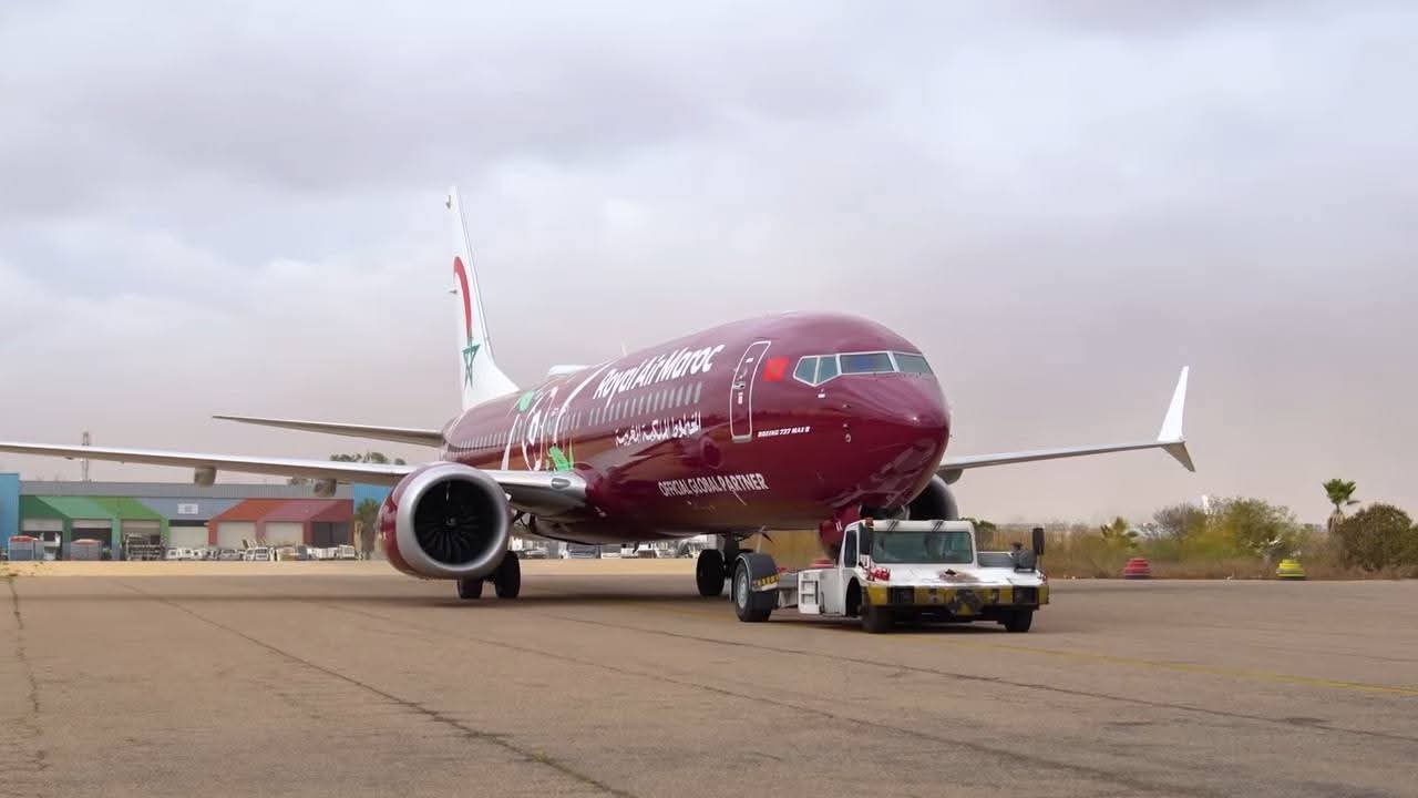 الخطوط الملكية المغربية تكشف عن طائرة خاصة بألوان كأس الأمم الإفريقية المغرب 2025 "صور"