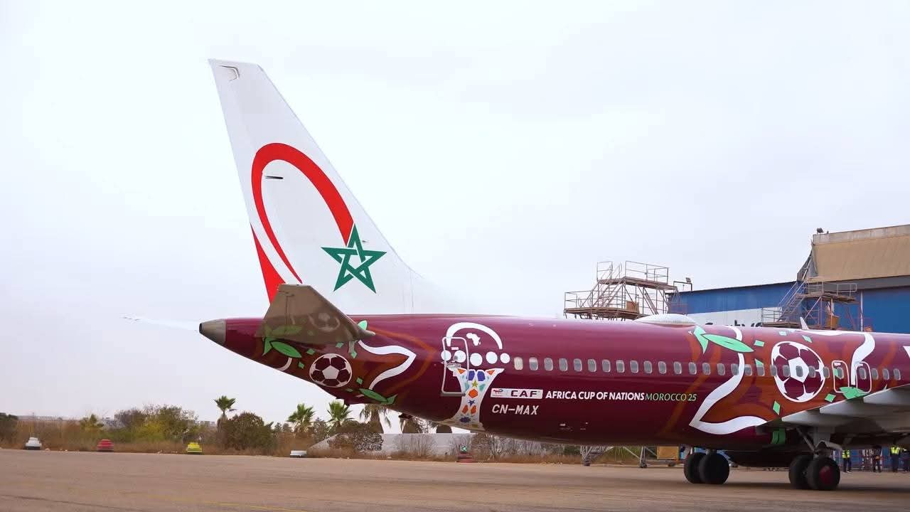 الخطوط الملكية المغربية تكشف عن طائرة خاصة بألوان كأس الأمم الإفريقية المغرب 2025 "صور"