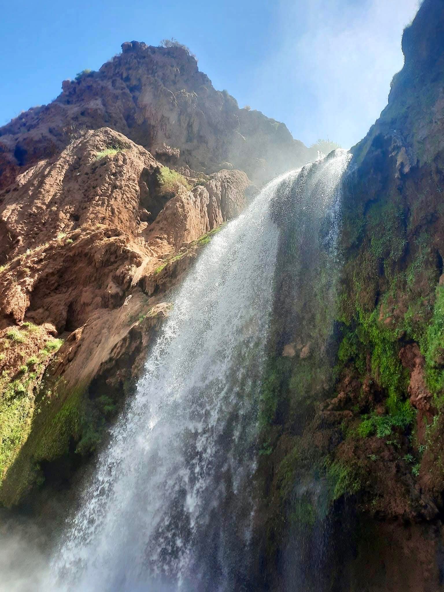 شلالات أوزود… عروس الأطلس التي تجمع الطبيعة والتاريخ والحياة القروية