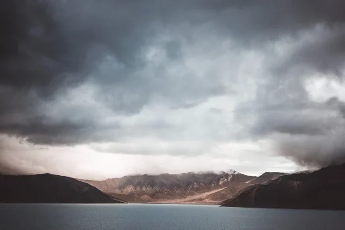 الأجواء غائمة وممطرة بمختلف مناطق المملكة المغربية