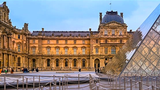 الغاء إضراب متحف اللوفر والعمال يعودون إلى أماكن عملهم قبل عطلة الميلاد