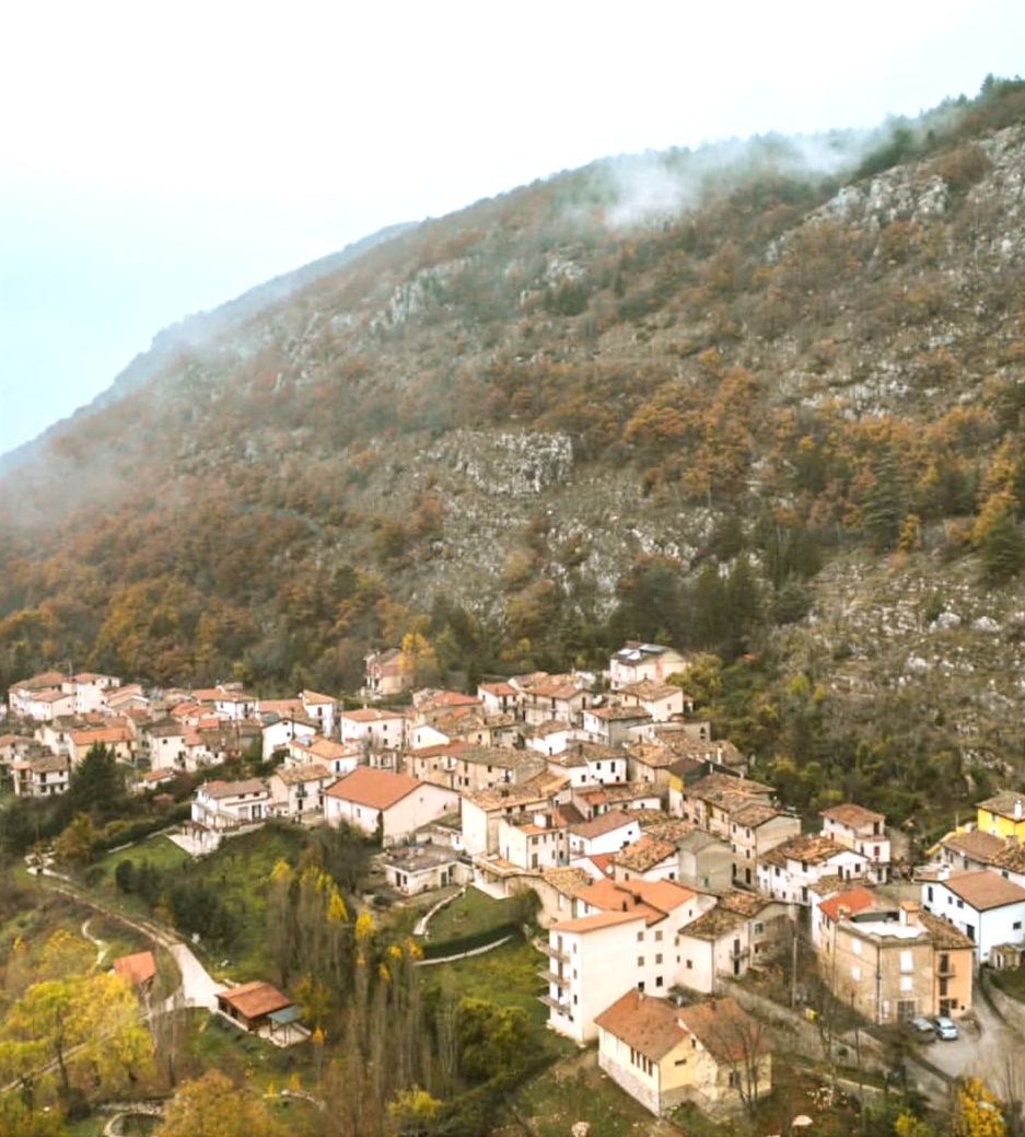 منذ أكثر من 30 عاما لم ترى فيها هذه القرية الايطالية مولودا جديدا ما السبب؟