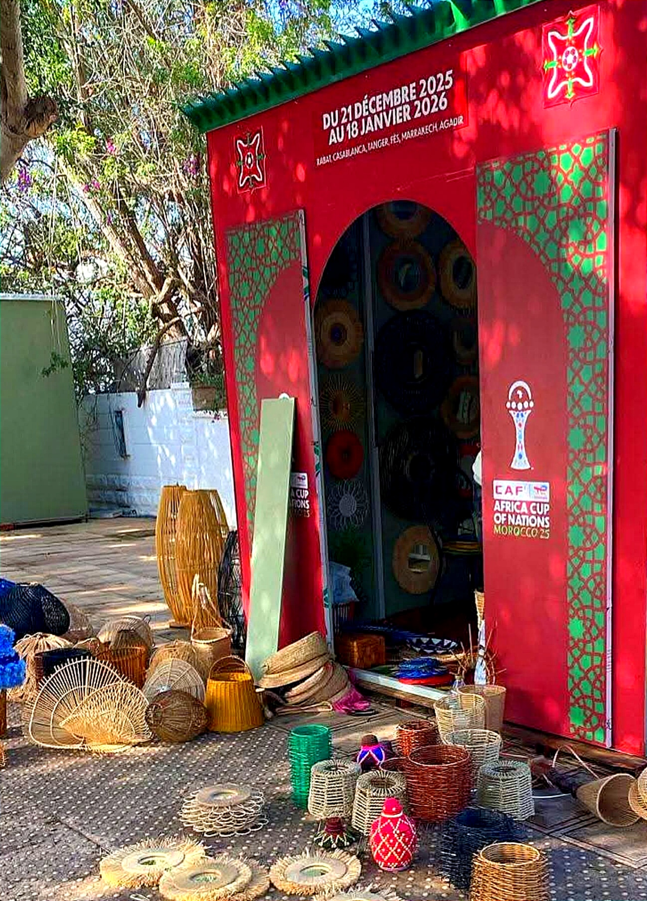 كأس إفريقيا للأمم 2025: المغرب يمزج شغف الكرة بسحر التراث والصناعة التقليدية