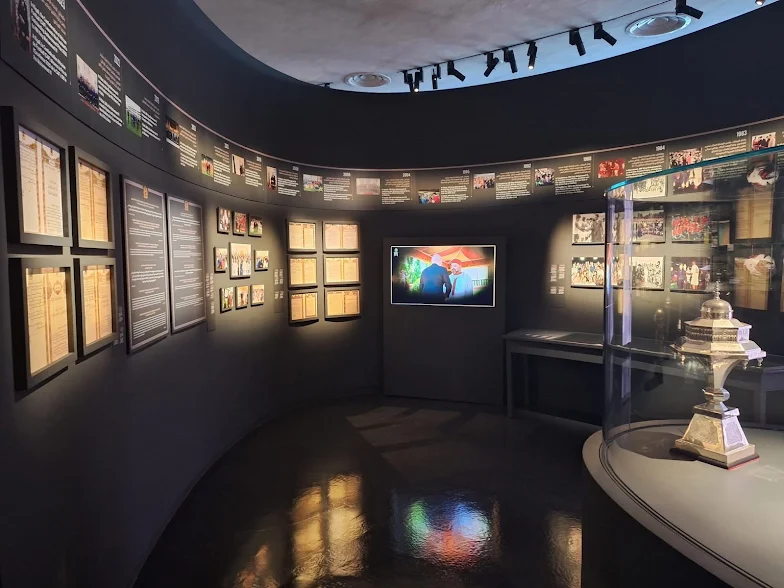 في قلب مركب محمد السادس..متحف كرة القدم المغربية يفتتح أبوابه أمام الزوار