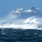 سوء الأحوال الجوية يوقف الرحلات البحرية بين طريفة وطنجة