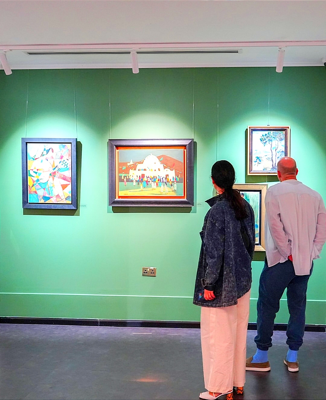 "القرن الأخير".. معرض بأبوظبي يوثق مائة عام من الفن العربي ويبرز بصمة المغرب في التشكيل المعاصر