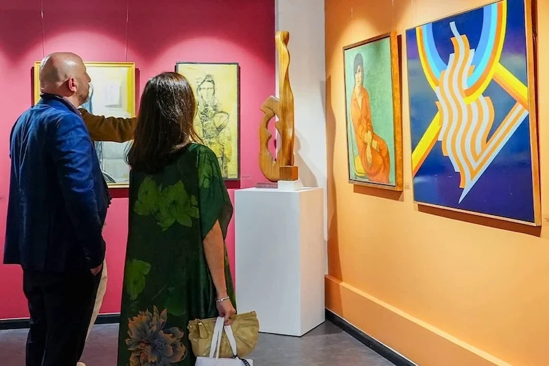 "القرن الأخير".. معرض بأبوظبي يوثق مائة عام من الفن العربي ويبرز بصمة المغرب في التشكيل المعاصر