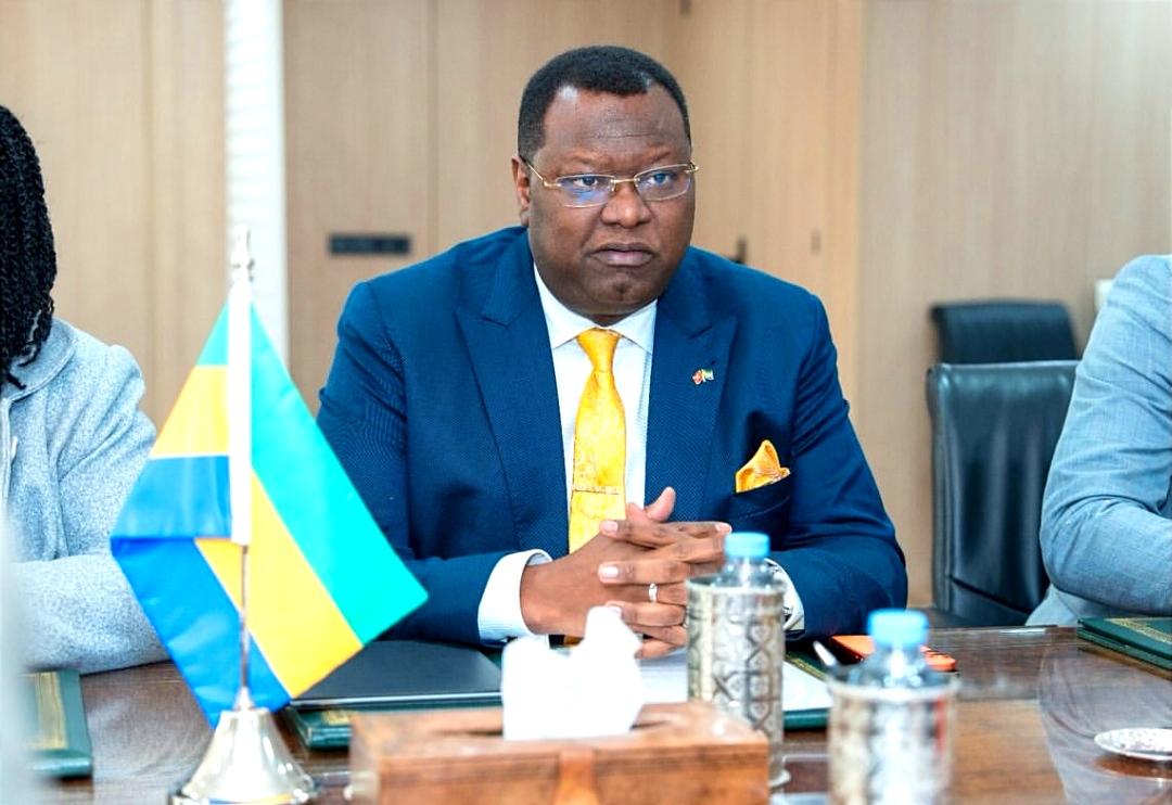 المغرب والغابون يبحثان تعزيز التعاون السياحي والاستفادة من التجربة المغربية الرائدة