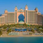 دبي تسجل أداءً فندقياً قوياً في 2025: الإشغال يرتفع إلى 80.7% والعائدات تواصل النمو