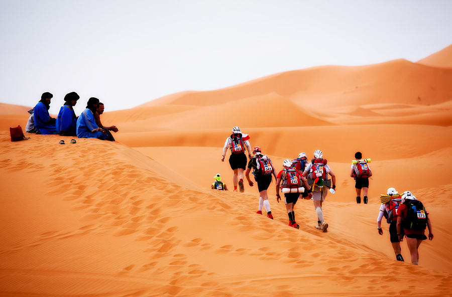 الداخلة وجهة للسياحة الرياضية: 100 متسابقة في تحدي “صحراوية”