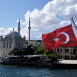 عائدات السياحة التركية تسجل 65.2 مليار دولار في 2025