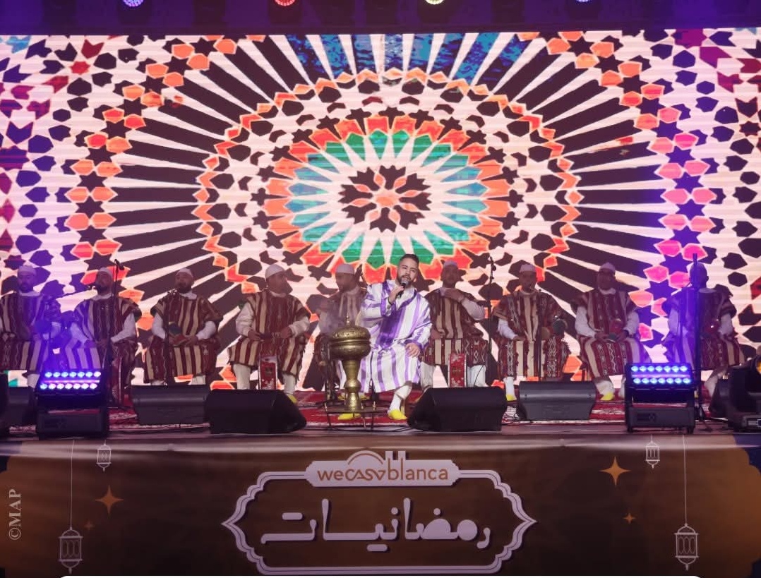 رمضانيات ويكازابلانكا 2026.. عثمان بنمومن يُمتع الجمهور البيضاوي في أمسية عيساوية متميزة