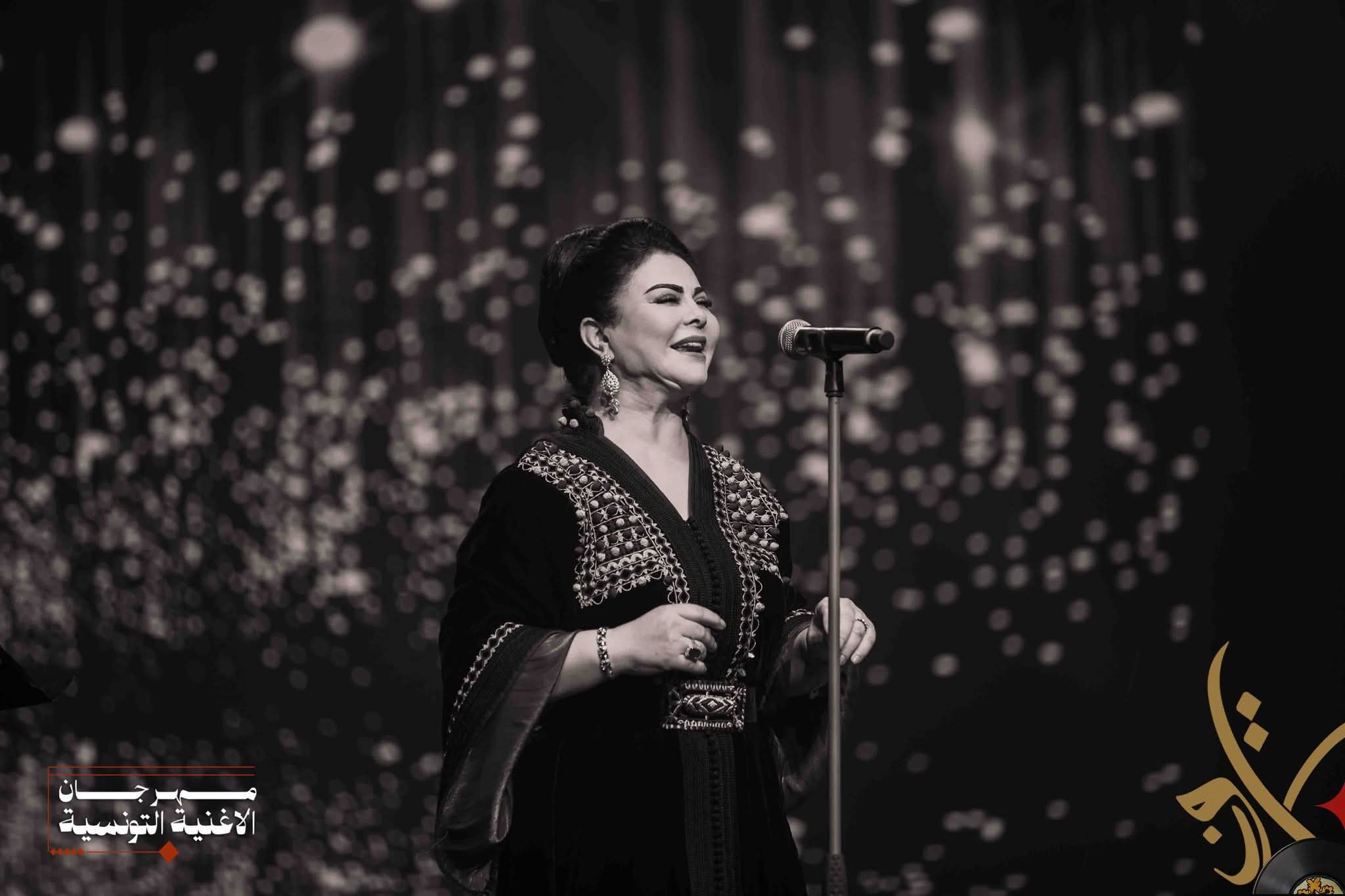 أغاني لطيفة رأفت تشعل مسرح مدينة الثقافة بتونس في ليلة ختام مهرجان الأغنية التونسية