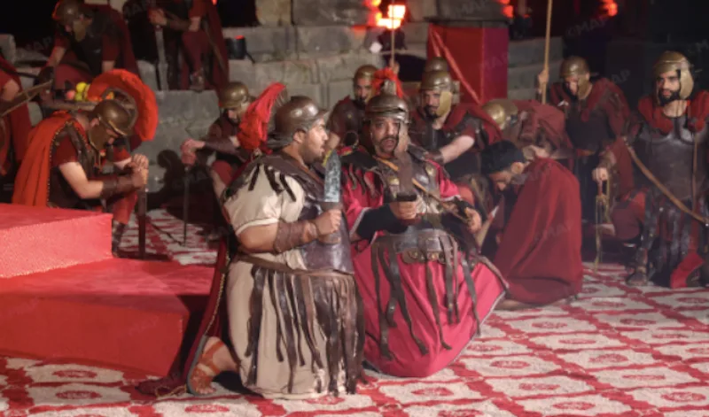 وليلي تسافر عبر التاريخ.. “نوستالجيا” مسرح مفتوح يبعث ذاكرة المغرب بين أنقاض الحضارة الرومانية