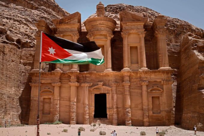 السياحة الأردنية تهتز: آثار الحرب الإقليمية تقلّص عدد الزوار في البتراء وجرش
