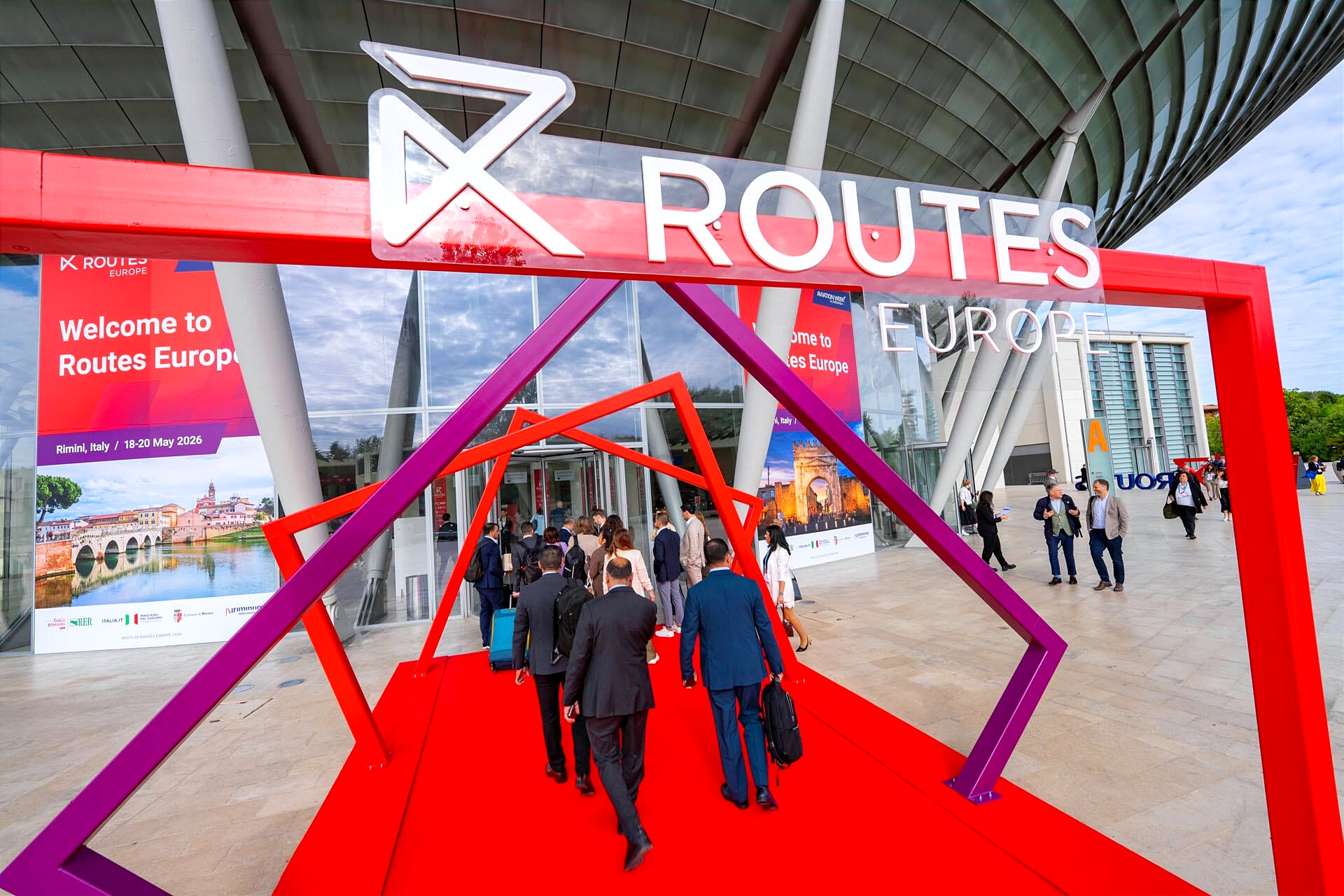 مطار براغ يحصد الجائزة الكبرى لـ"Routes Europe 2026".. ويتوج أفضل مطار في أوروبا