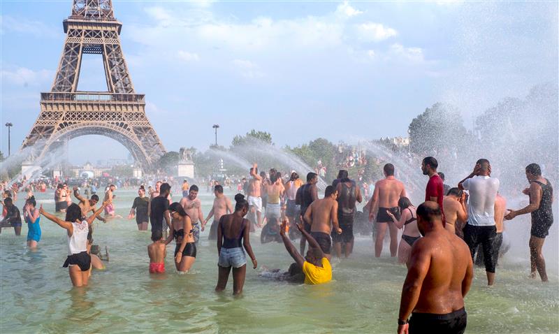 فرنسا تسجل أكثر أيامها حرارة على الإطلاق.. 18 وفاة بسبب موجة الحر القياسية
