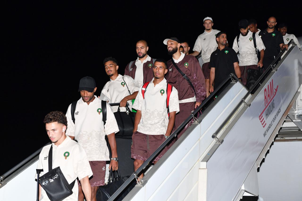 استقبال جماهيري حافل لبعثة المنتخب المغربي لدى وصولها إلى أرض الوطن بعد مشوار مونديالي مميز